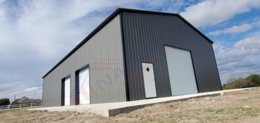 Metal Building vs. Traditional Construction: Which is Right for Your Business? Metal Building vs. Traditional Construction: Which is Right for Your Business?